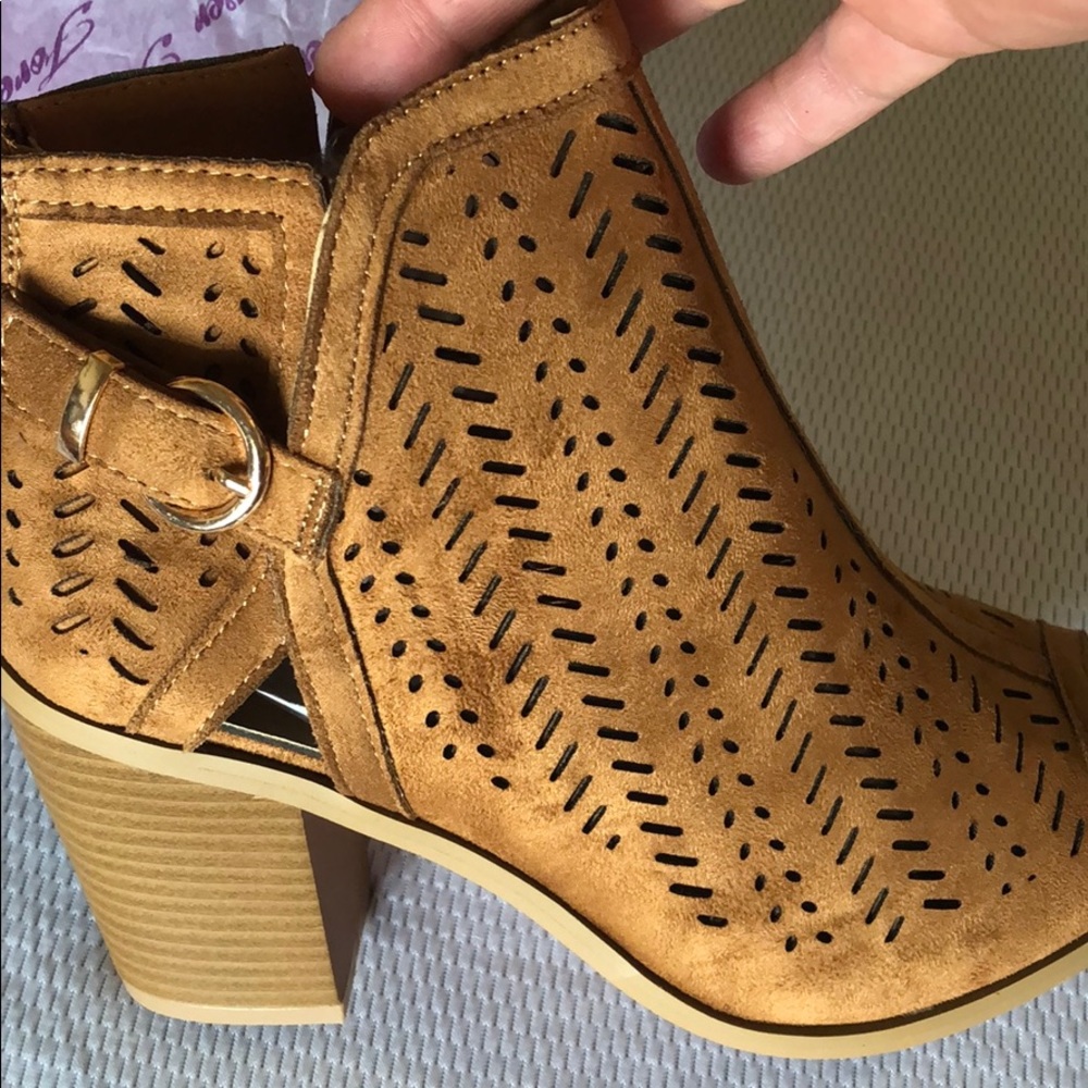 NWT Peep toe  Ankle Bootie - Picture 5 of 6